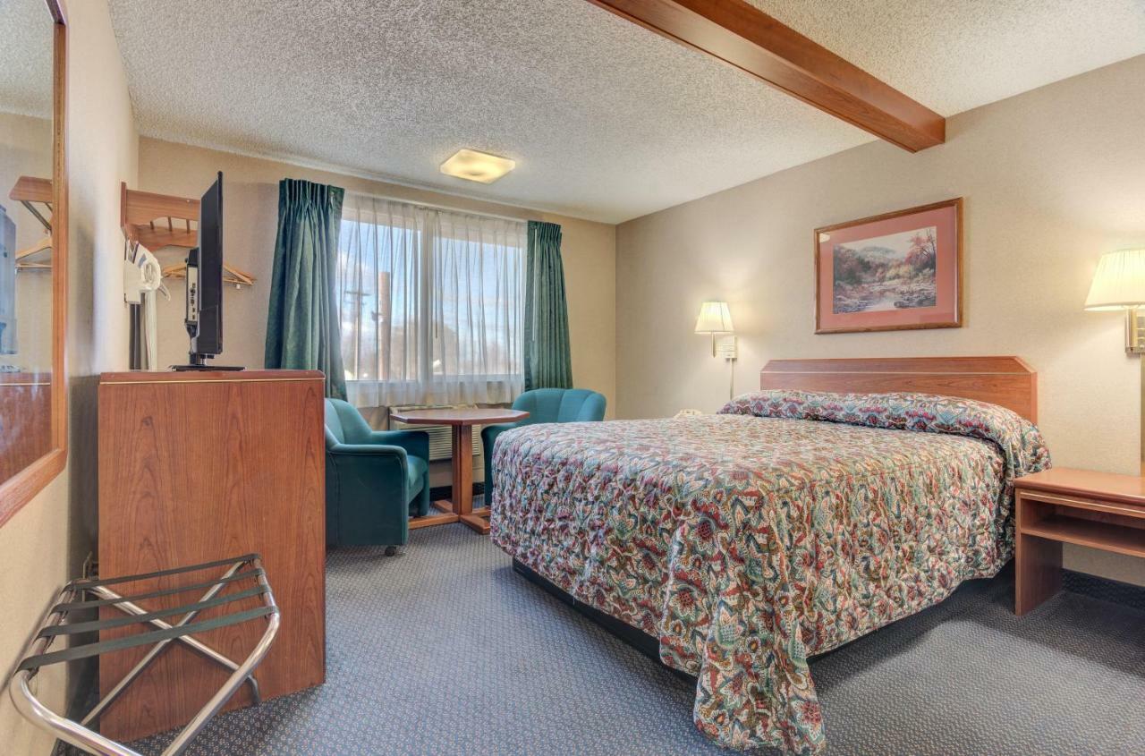 Redmond Inn Екстер'єр фото